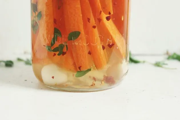 Spicy Lacto-Fermented Carrots | @withfoodandlove