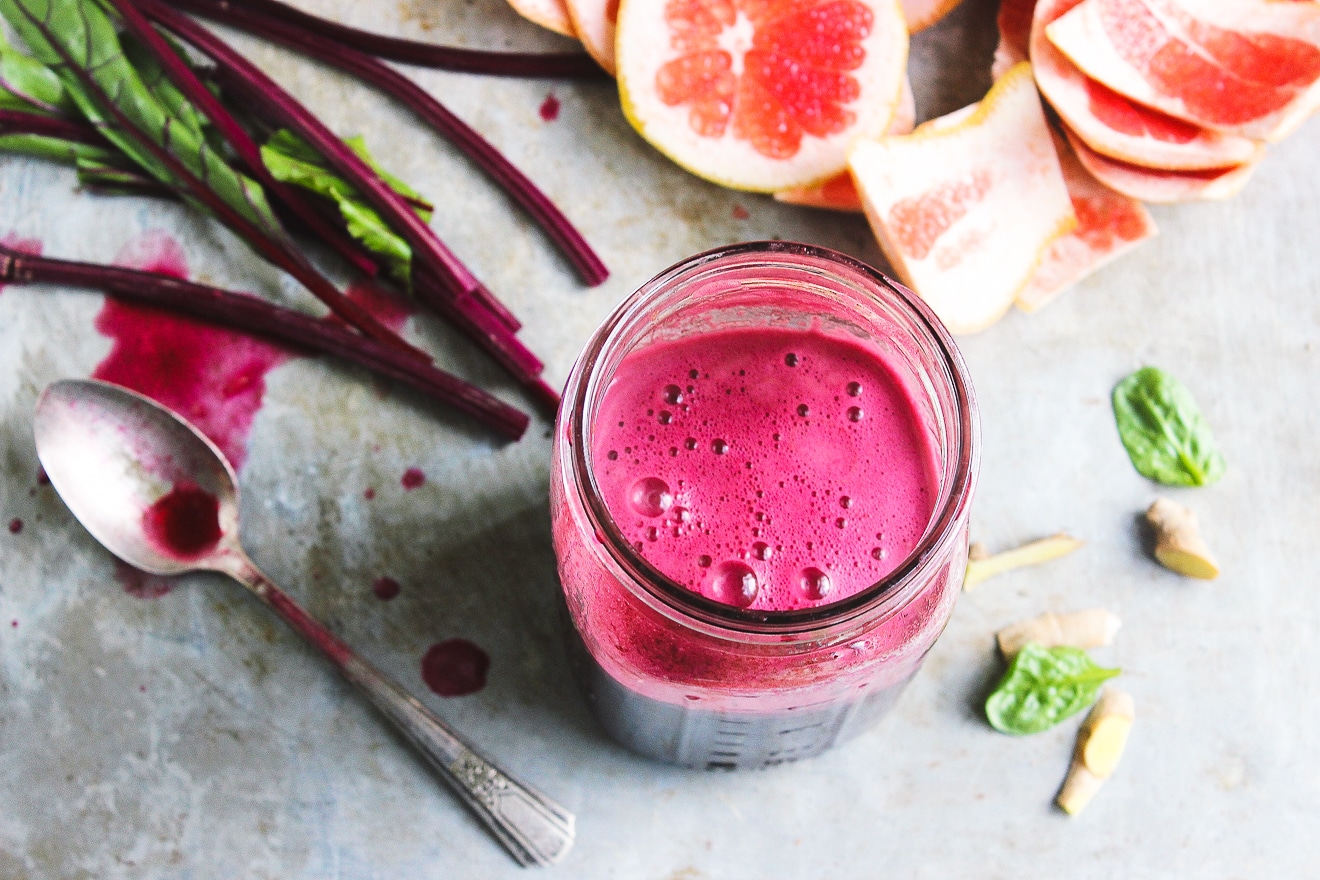 Fresh Vibrant Beet Grapefruit Green Juice | With Food + Love | Boost your immunity and hydrate your skin with fresh and vibrant beet and grapefruit green juice. Perfect green juice for citrus season and for a winter glow. #grapefruitgreenjuice #beetandgrapefruit