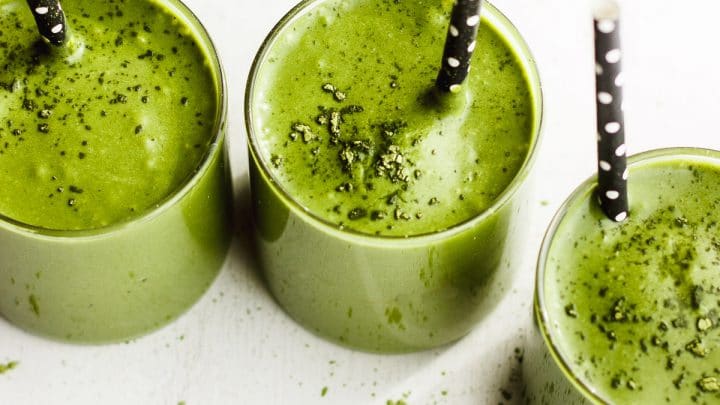 https://withfoodandlove.com/wp-content/uploads/2015/02/matcha-protein-shake-2-720x405.jpg