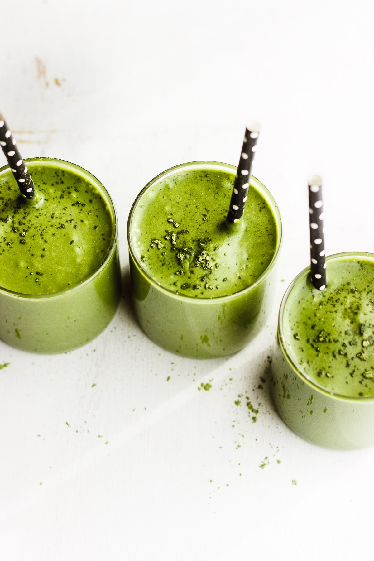 https://withfoodandlove.com/wp-content/uploads/2015/02/matcha-protein-shake-2.jpg