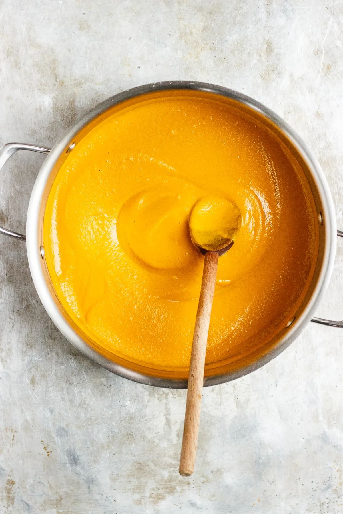 vegan pumpkin soup in a pan