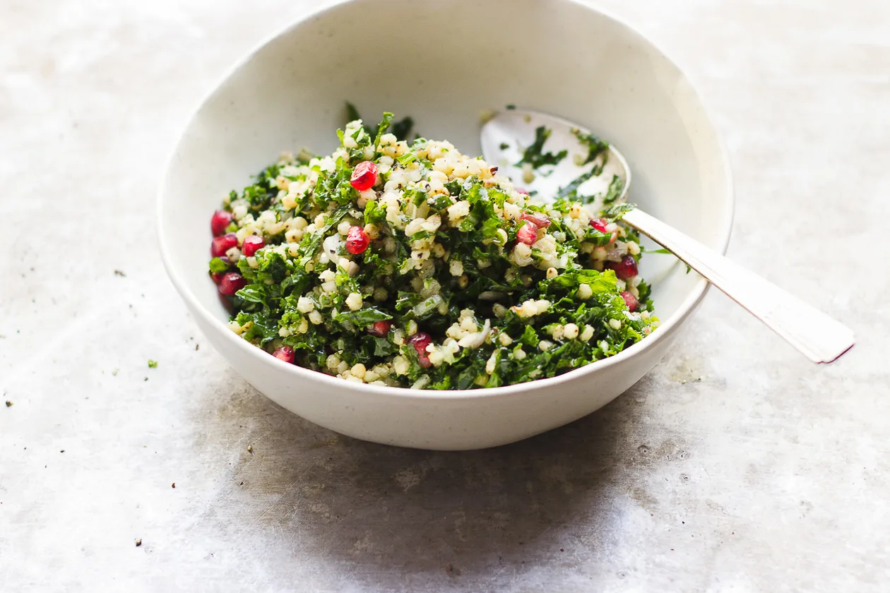 Sorghum Tabbouleh Salad with Clementine Thyme Dressing | Vegan, gluten-free sorghum tabbouleh salad. This winter tabbouleh salad is built with hearty greens, and a punchy citrusy-thyme dressing. 
