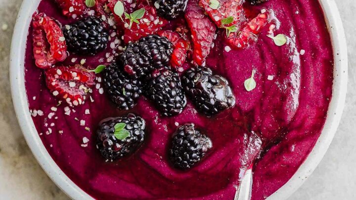 https://withfoodandlove.com/wp-content/uploads/2016/04/vegan-beet-berry-smoothie-bowl-2-720x405.jpg