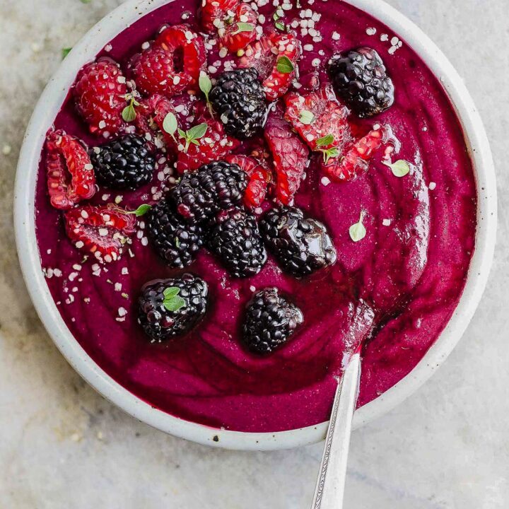 Beet Berry Smoothie Bowl