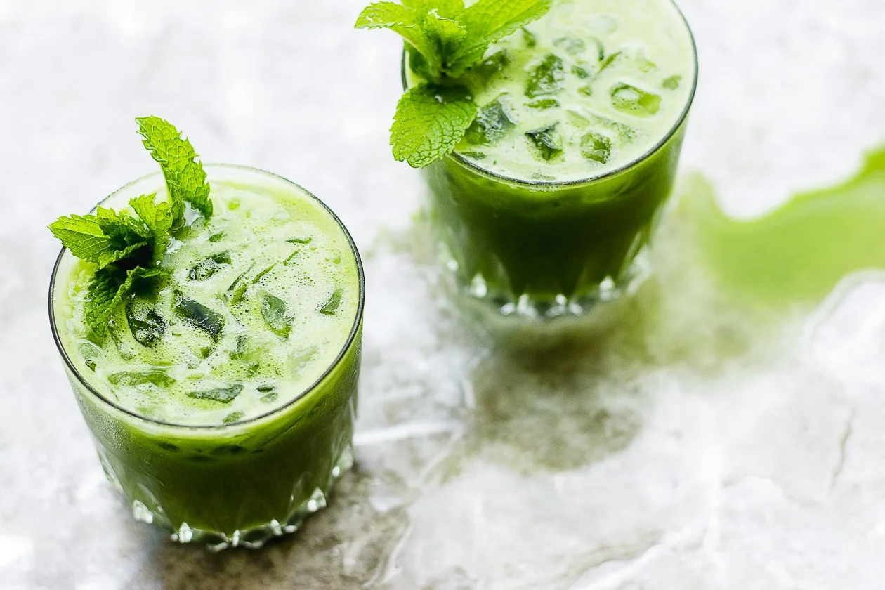 The Green Drink with Pineapple + Mint | A vegan, go-to, classic green drink lightly sweetened with pineapple and mint. A green drink for summer. An easy green drink for breakfast, lunch or snack. 