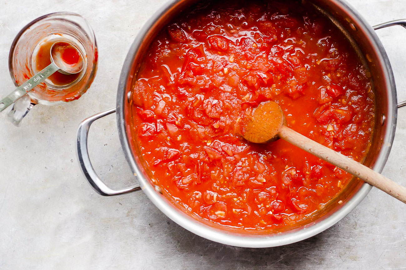 pot of tomato sauce