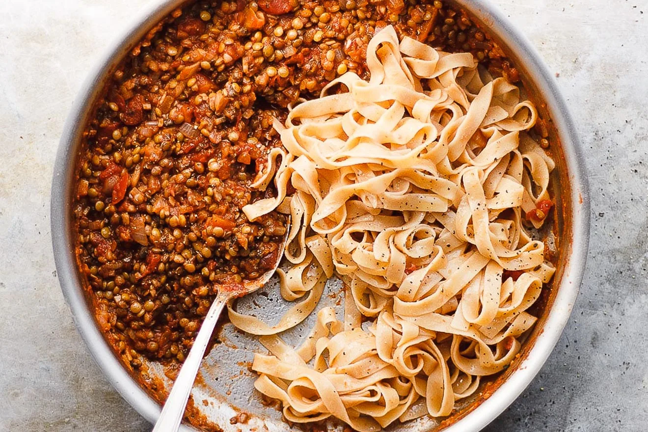  lentil bolognese sauce with tagliatelle pasta