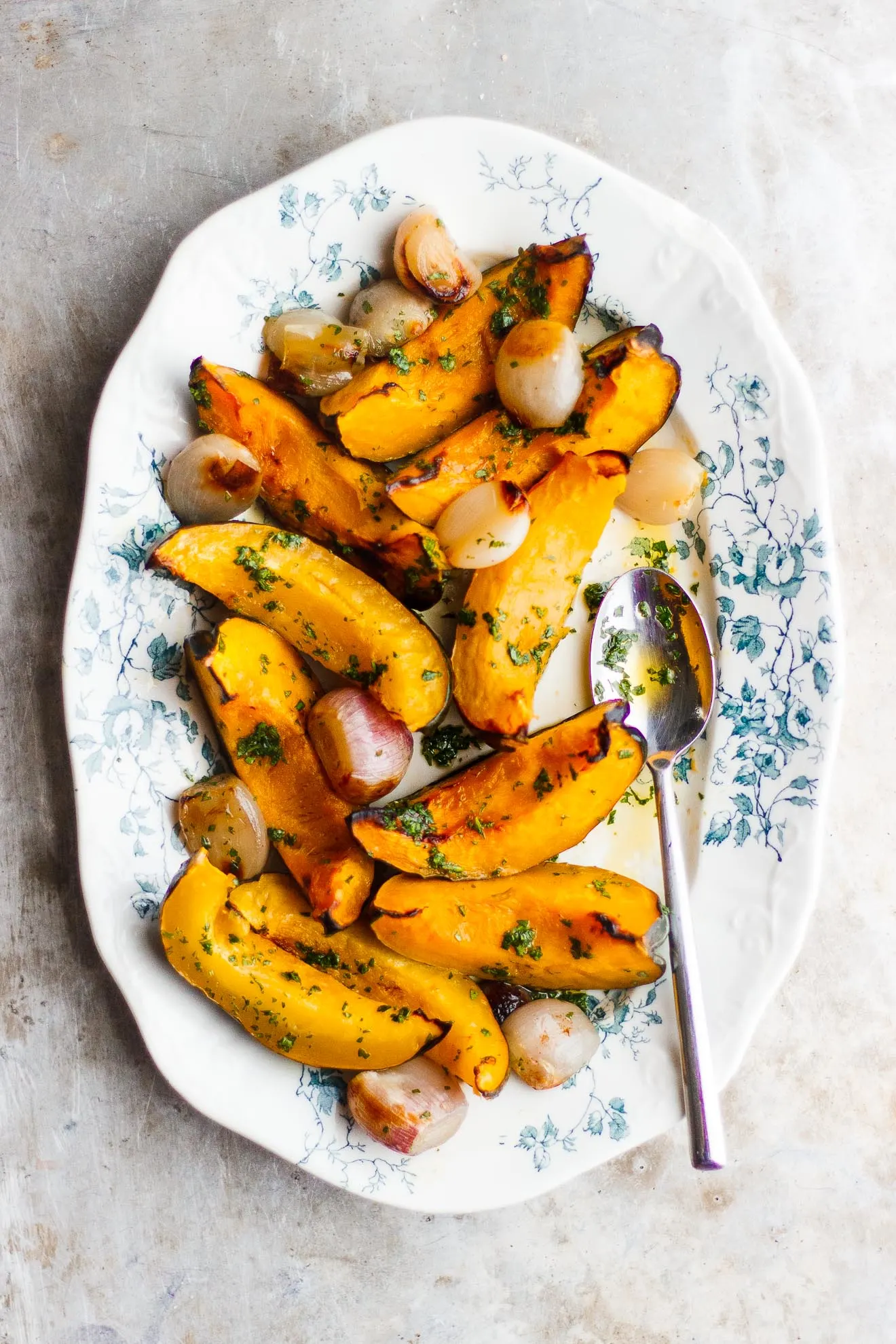 roasted acorn squash with shallots