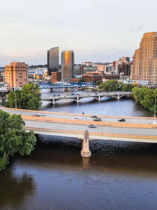 Exploring Grand Rapids | Exploring Grand Rapids - where to eat, drink and what to see and do. Grand Rapids is just a short drive from Lake Michigan. #grandrapids