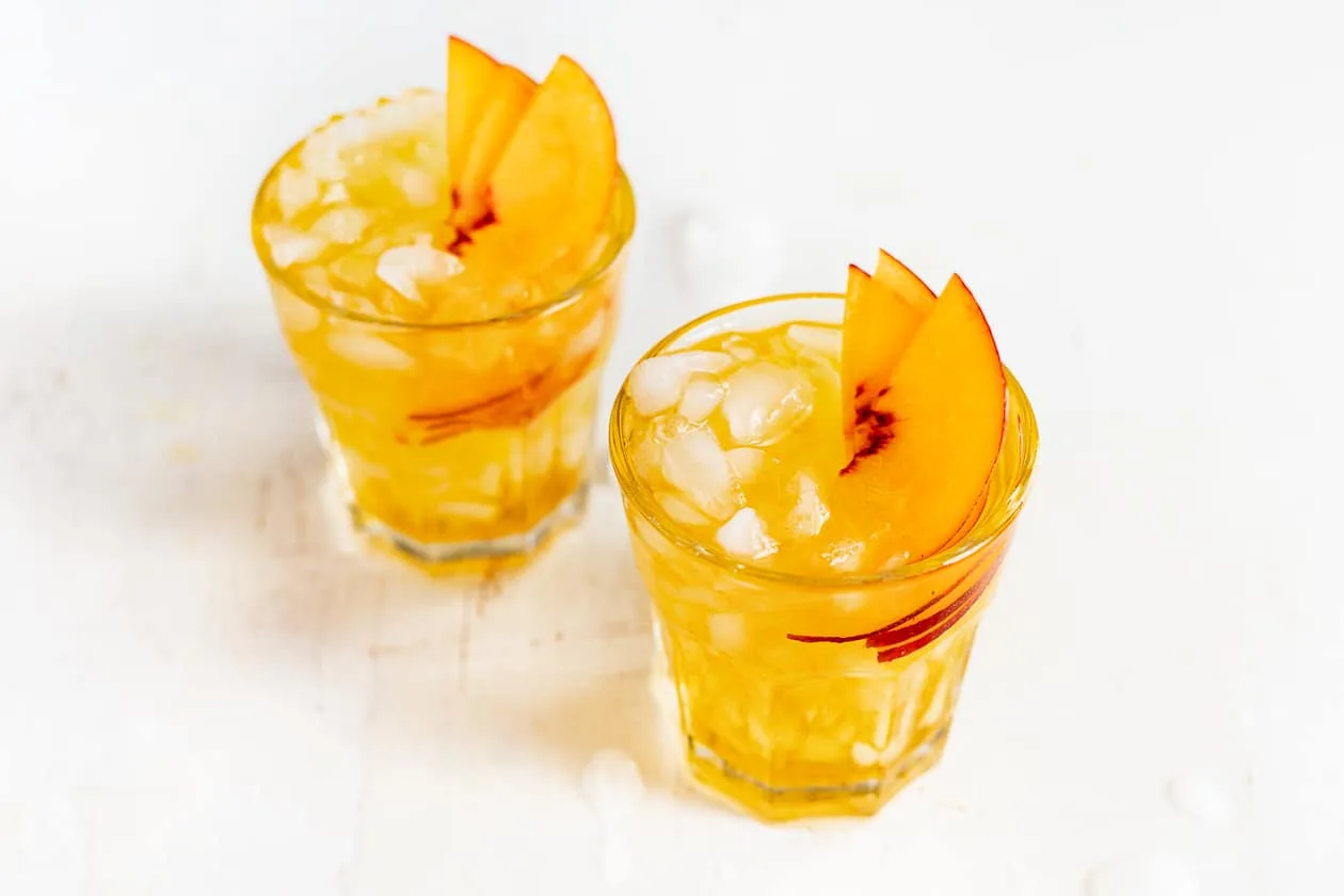 Cold Brew Peach Black Tea Spritzer (no heat, sugar-free)